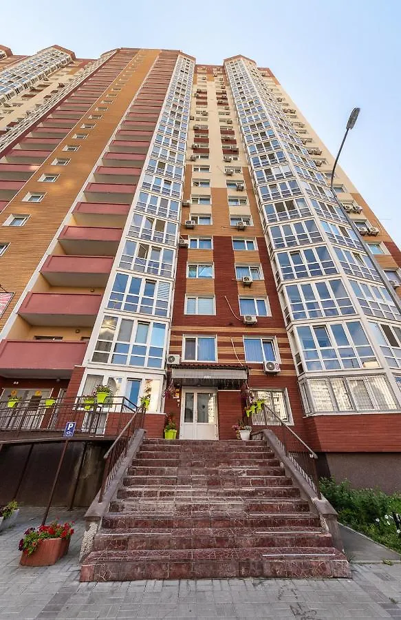 1-ком квартира в новом доме возле метро Осокорки Киев