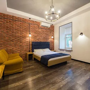 Loft Design On Desyatynnyi Ln, 7 Апартаменты