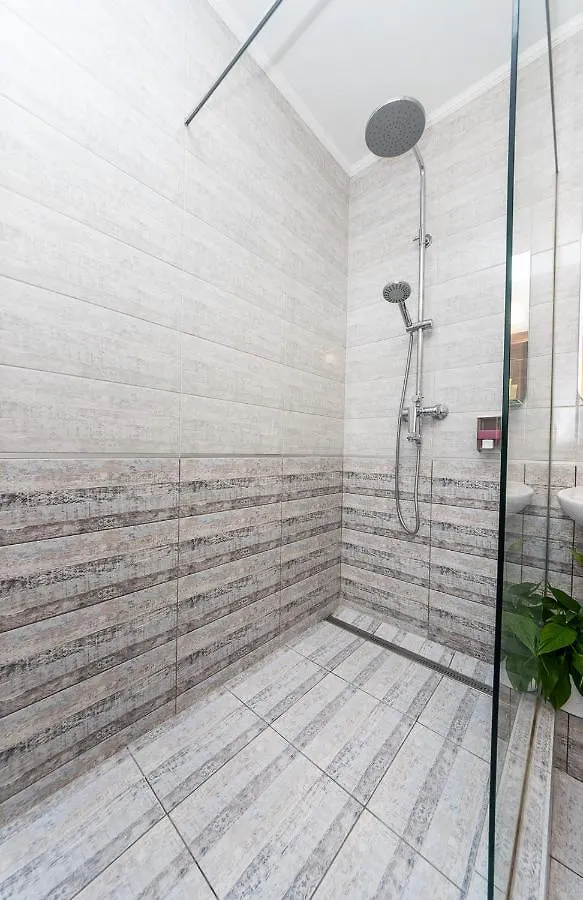 Apartament 1-Ком Квартира В Новом Доме Возле Метро Осокорки Kijów Ukraina
